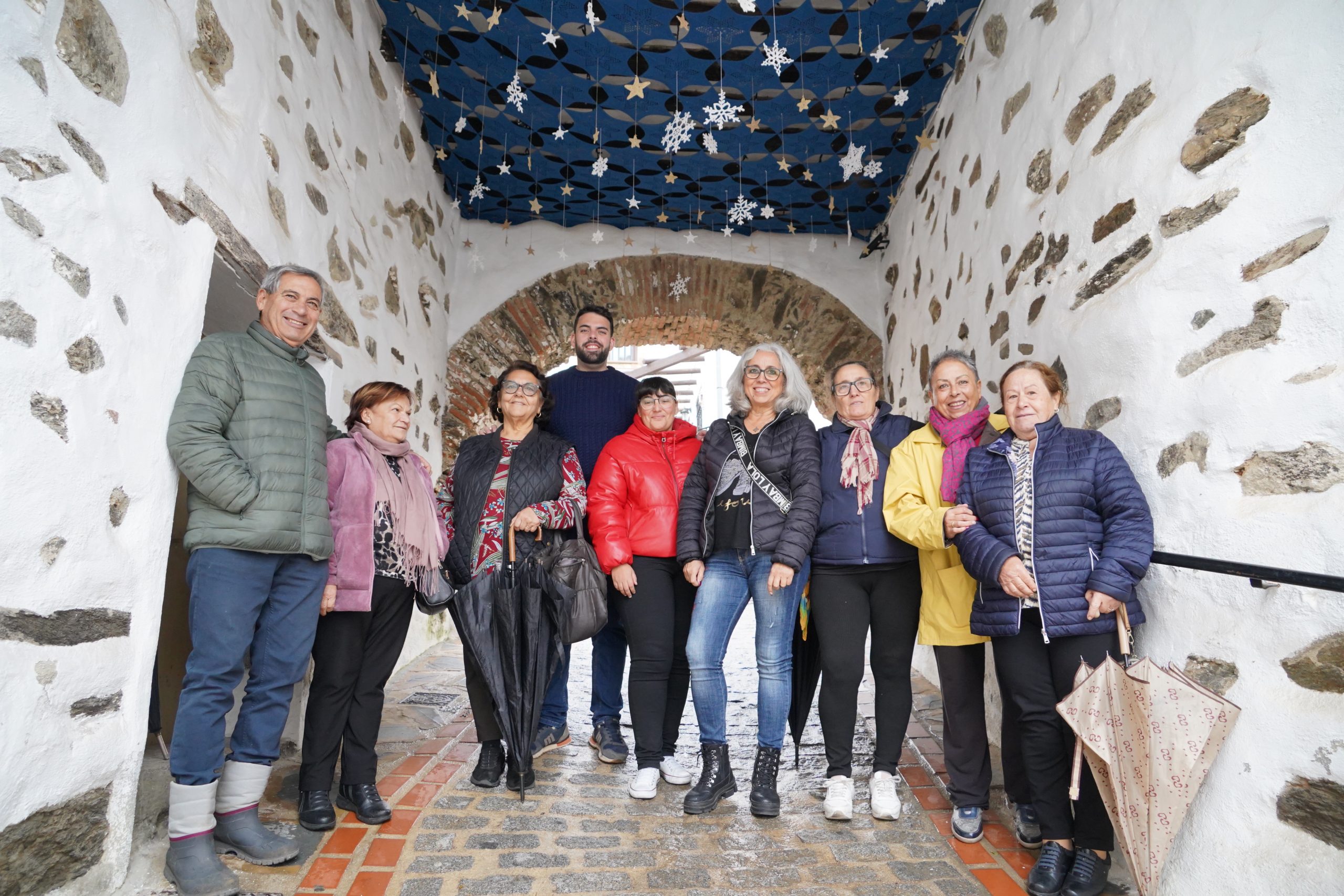 Jubrique luce una original decoración navideña gracias a la implicación de sus vecinos