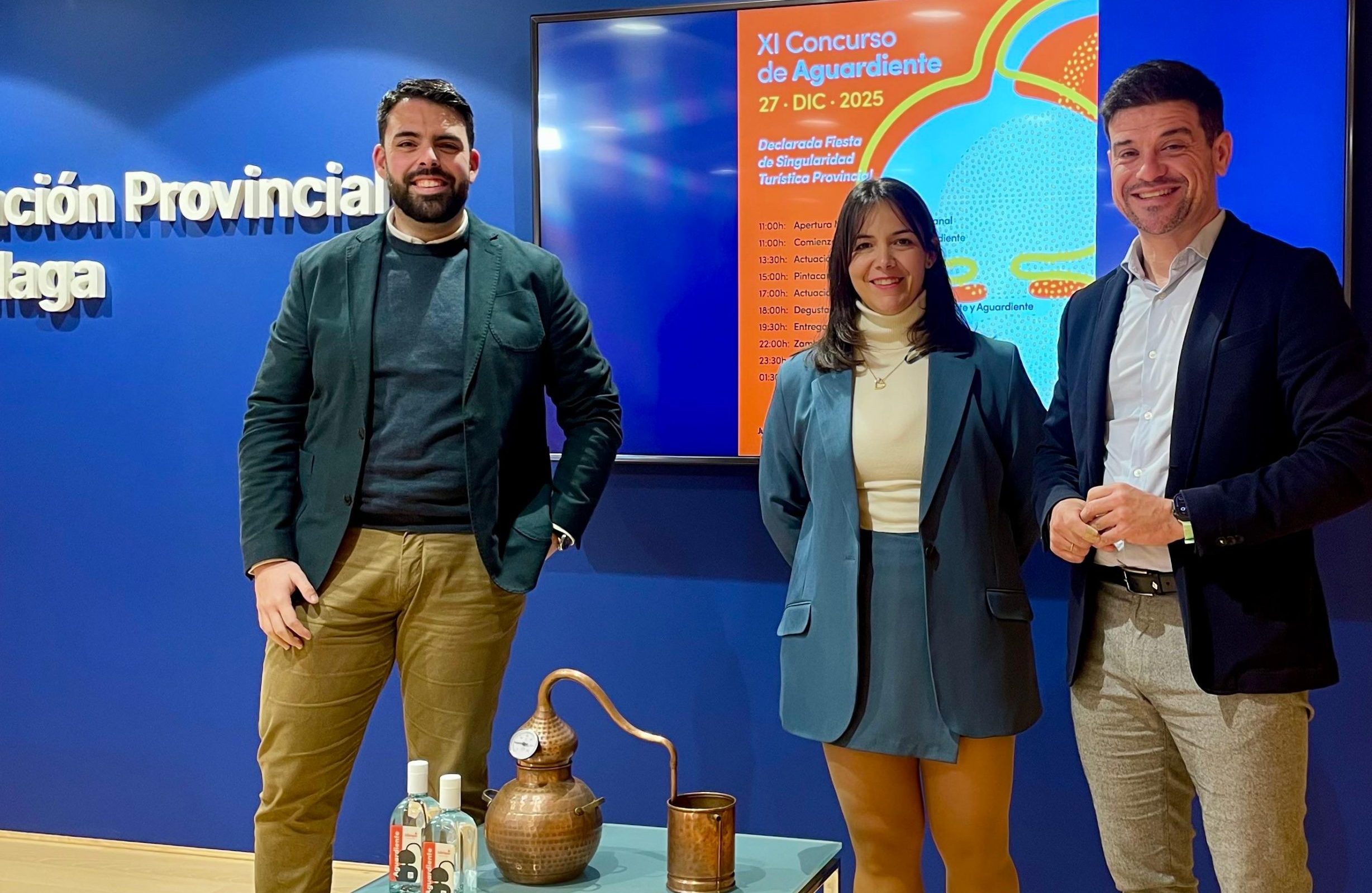 Jubrique mantiene viva la tradición de elaborar aguardiente con su XI Concurso