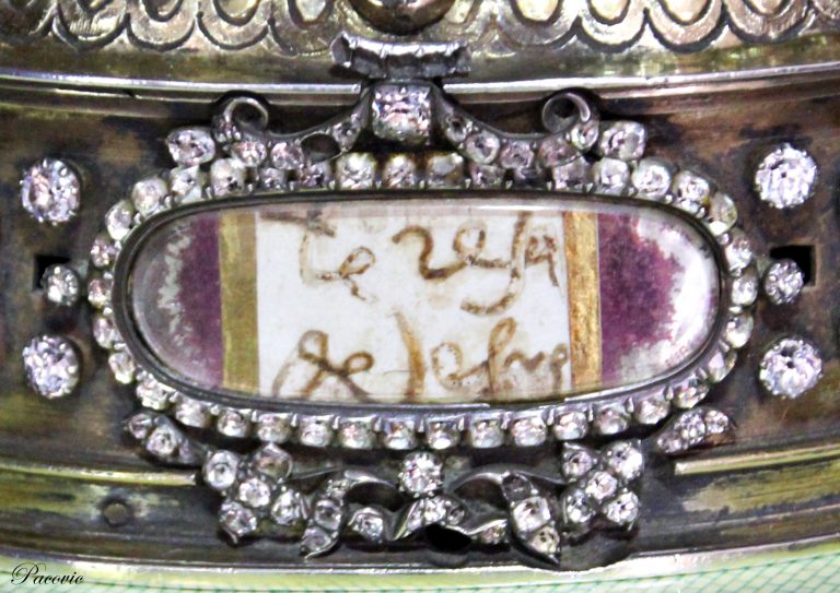 La mano incorrupta de Santa Teresa de Jesús despierta la devoción de peregrinos en Ronda