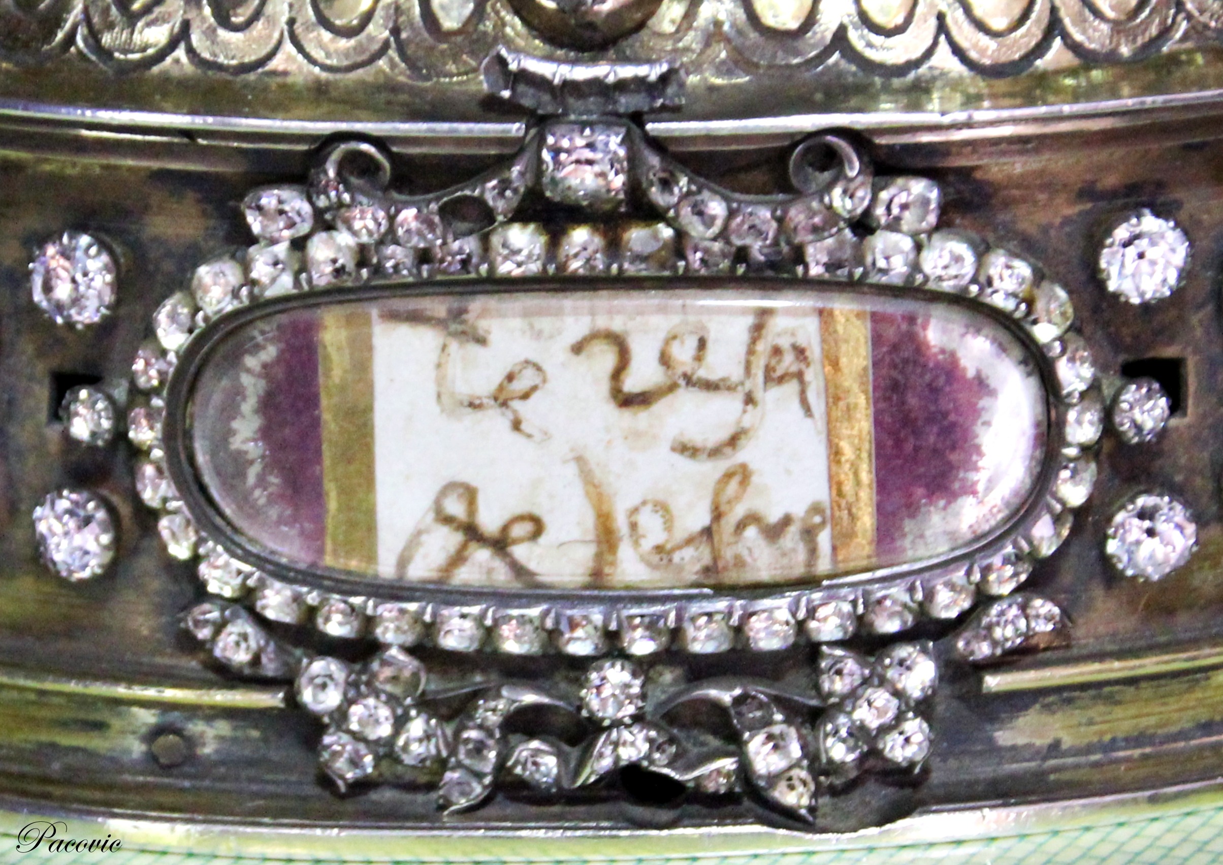 La mano incorrupta de Santa Teresa de Jesús despierta la devoción de peregrinos en Ronda