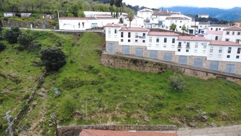 Alpandeire creará un parking público a la entrada del municipio