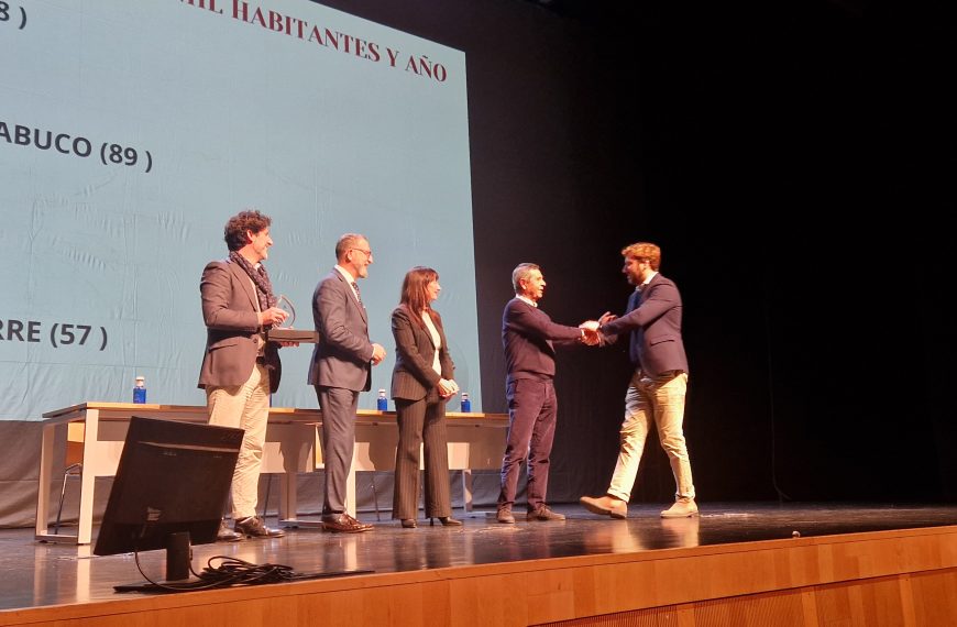 Reconocen a Cañete la Real por su alto índice de donaciones de sangre