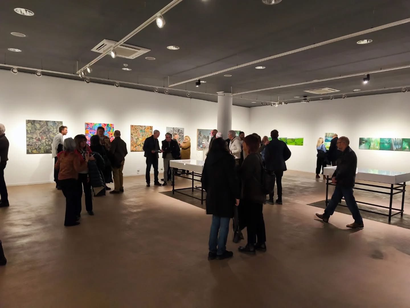 Germán Bandera inaugura el ciclo expositivo de 2026 del Museo de Nerja con ‘El arte de desaparecer’