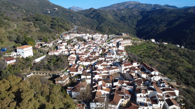 Benadalid contratará a cinco jóvenes desempleados gracias al programa Activa-T Joven