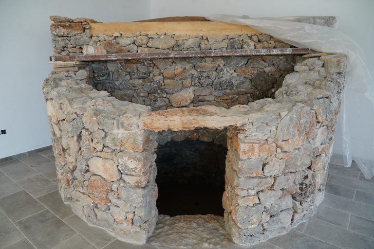 Algatocín ultima los trabajos de construcción del Museo de la Cal