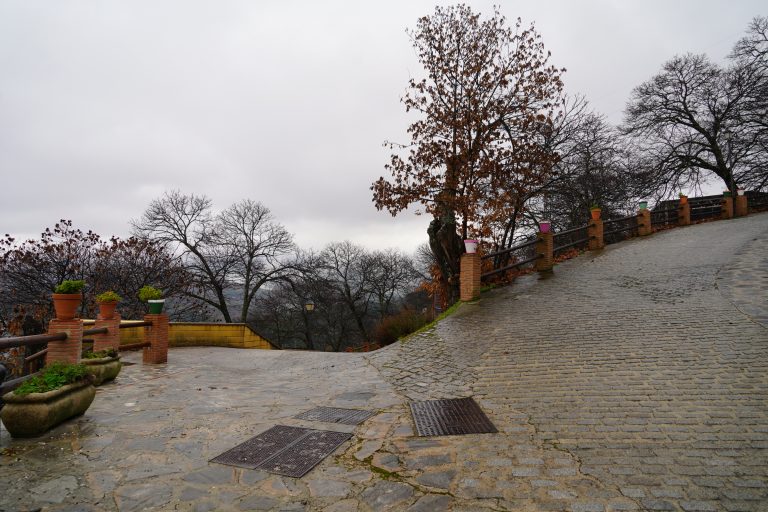 Pujerra finaliza mejoras en el acceso al cementerio municipal y en un camino público