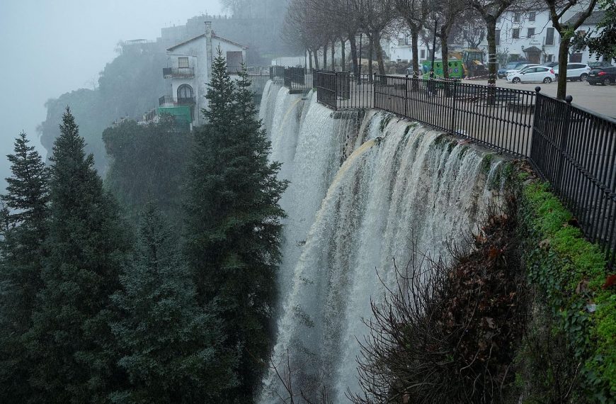 El PSOE de Ronda muestra su apoyo a Grazalema ante la emergencia provocada por la borrasca Leonardo
