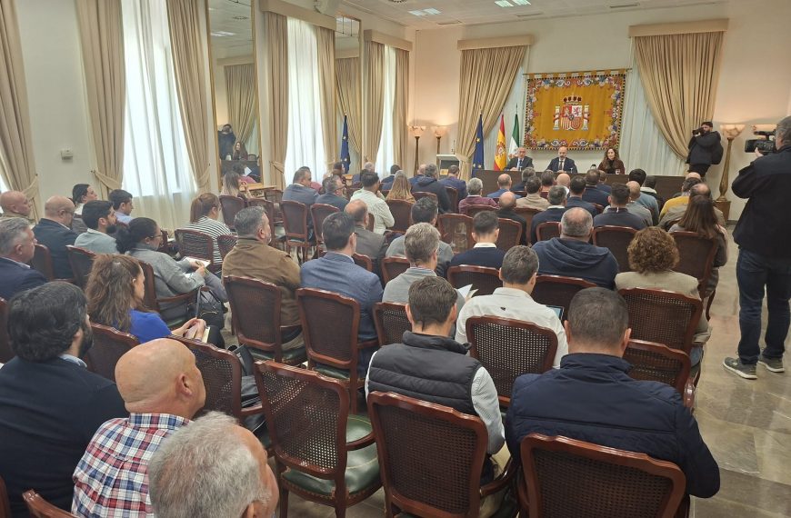 El Gobierno creará una comisión técnica para reconstruir los caminos rurales en Málaga