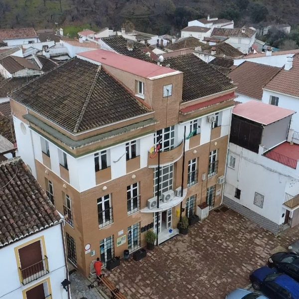 Faraján rehabilitará la fachada de su Ayuntamiento