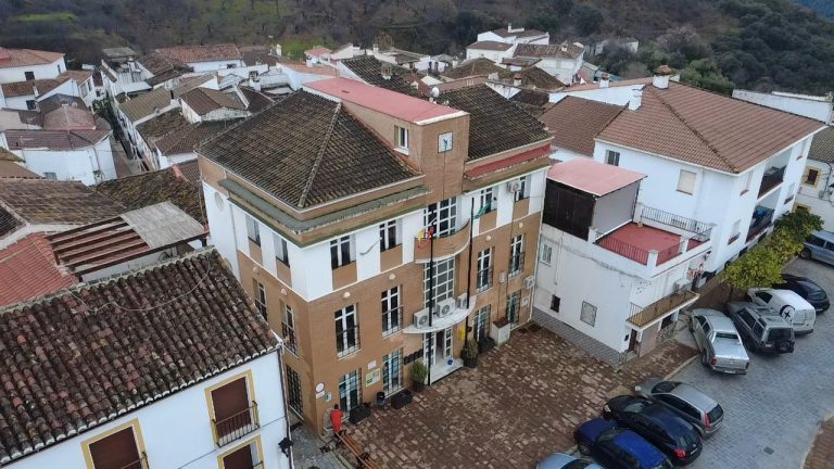 Faraján rehabilitará la fachada de su Ayuntamiento