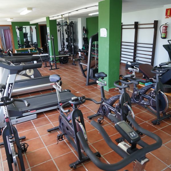 Jubrique adquiere nuevo equipamiento para su gimnasio municipal