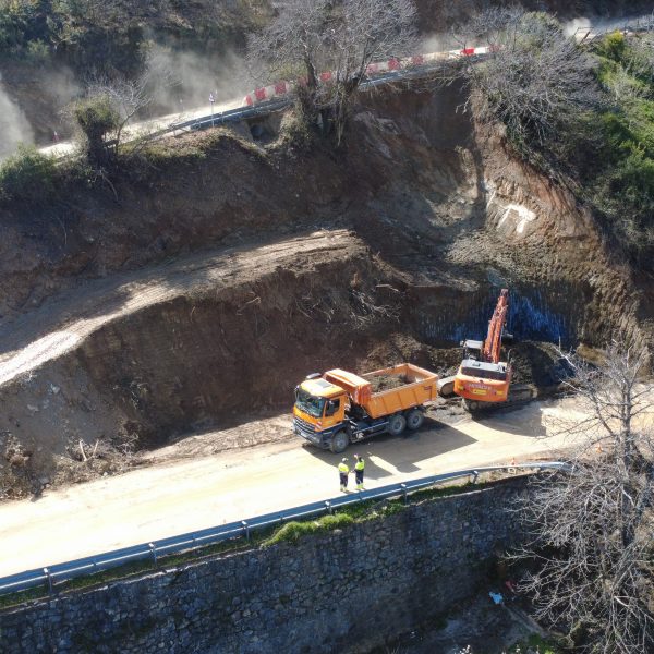 Inician las obras de reparación de la MA-8306 de acceso a Benalauría