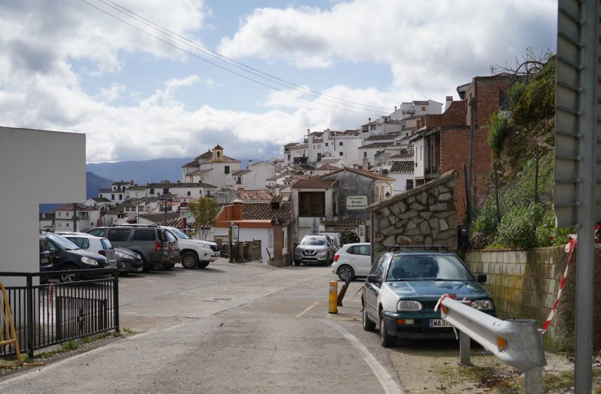 Benalauría instala tres hidrantes para emergencias en distintos puntos del municipio