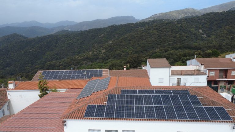 Faraján reduce a la mitad su gasto energético con un plan de renovación de instalaciones públicas