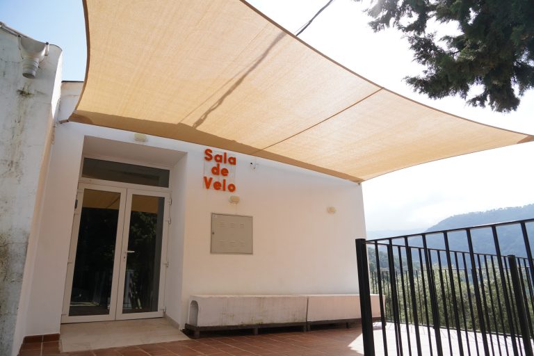 Jubrique ejecuta mejoras en espacios públicos con una subvención del Plan de Cooperación Municipal