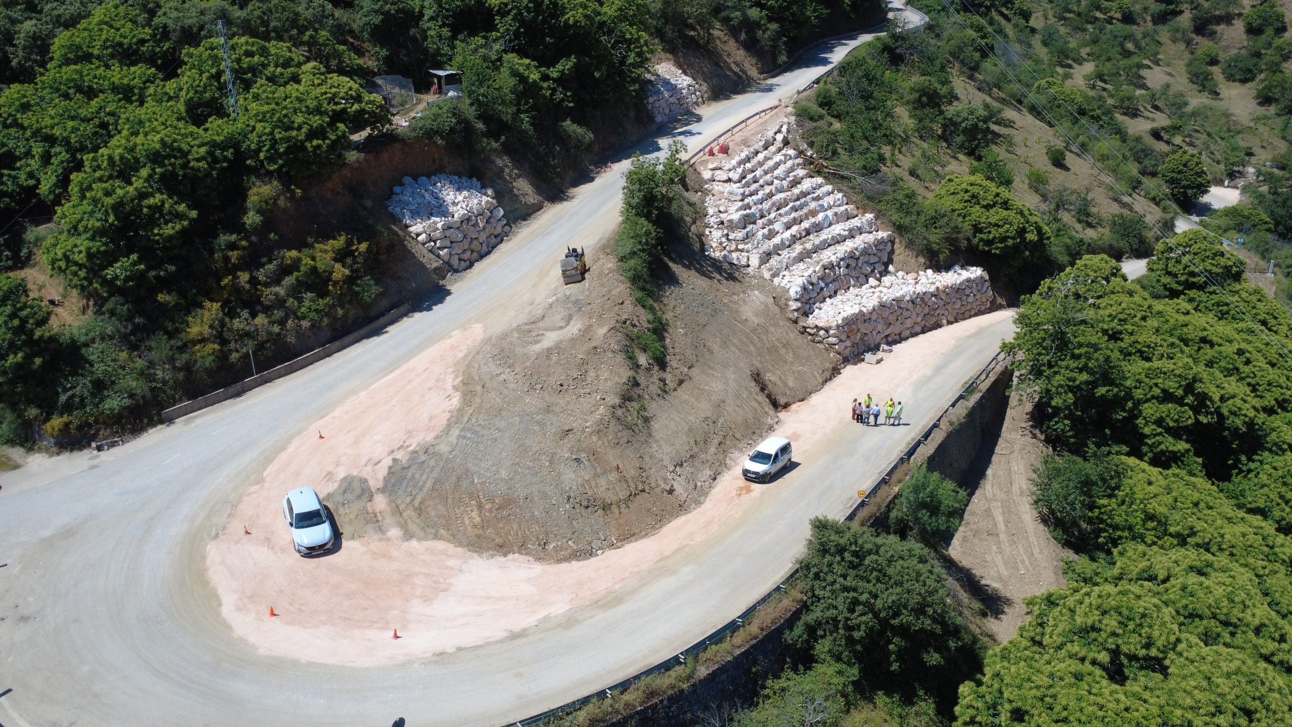 La Diputación cede a Benalauría un tramo de la carretera MA-8306 para la construcción de su nuevo parking