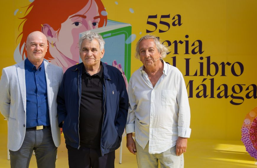 La 55ª Feria del Libro de Málaga reúne a más de medio centenar de librerías y editoriales en el Paseo del Parque