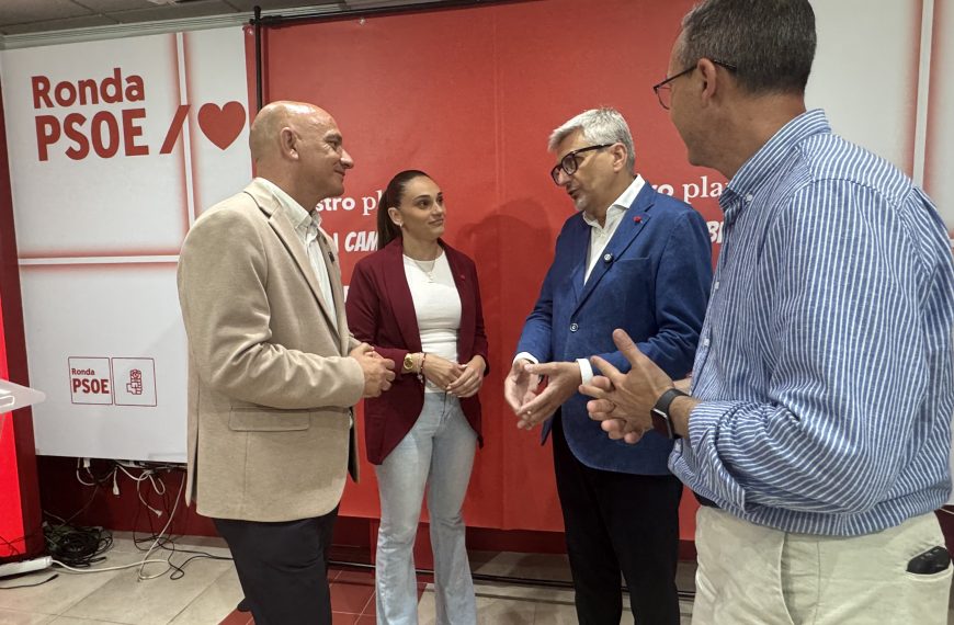 El PSOE dotará con más profesionales y recursos el Hospital de Ronda y realizará la conexión por autovía con Málaga