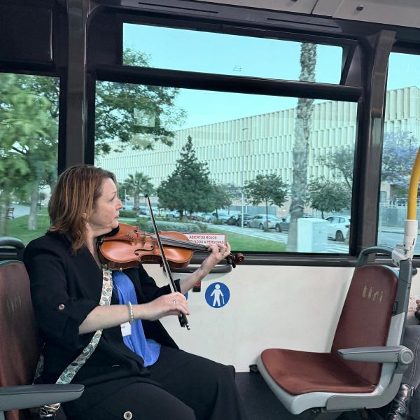 Autobuses, aparcamientos y Casa Gerald Brenan: la música toma la ciudad de Málaga de la mano de Abengsa en la Noche en Blanco 2026