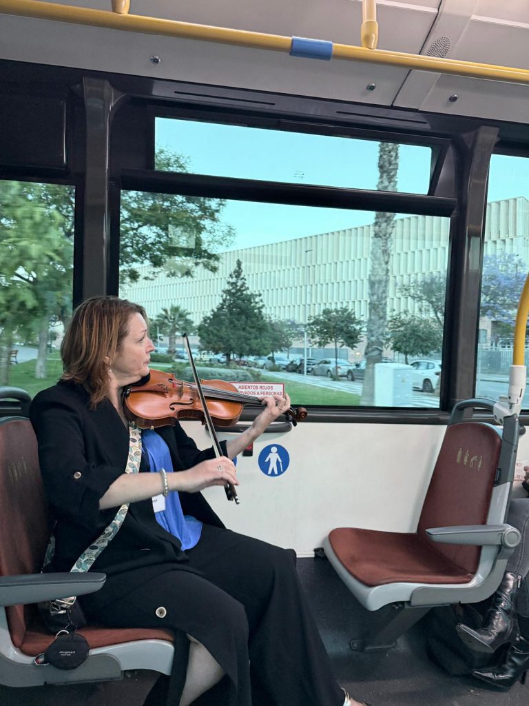 Autobuses, aparcamientos y Casa Gerald Brenan: la música toma la ciudad de Málaga de la mano de Abengsa en la Noche en Blanco 2026