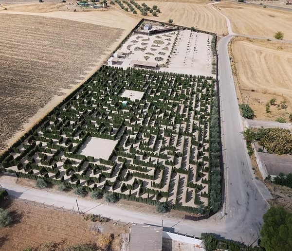 El Laberinto de Arriate abre su temporada de verano con pases nocturnos y nuevo espacio Bar-Linto