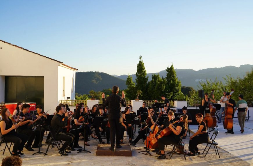 La Joven Orquesta Provincial de Málaga ofreció un concierto gratuito en Faraján