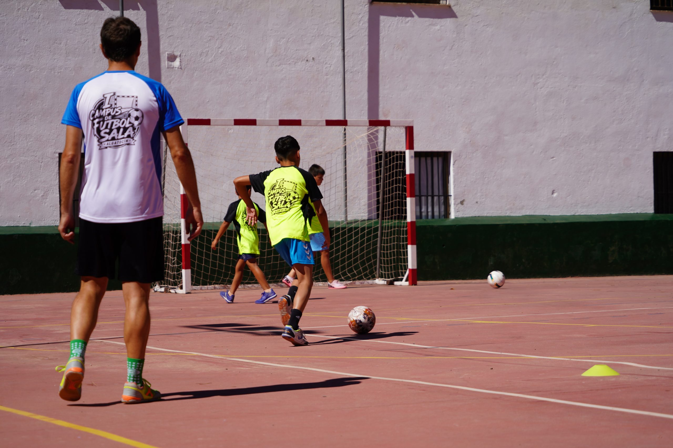 Algatocín celebra su I Campus de Fútbol Sala con la participación de una veintena de niños y niñas