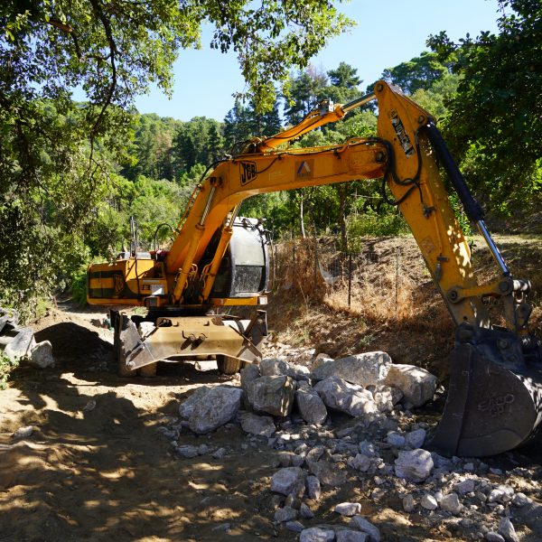 Jubrique repara el camino del Charco Esteban tras los daños provocados por las lluvias
