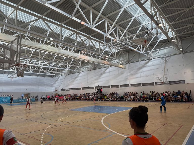 Cañete la Real se convierte este fin de semana en epicentro deportivo con fútbol sala femenino y pádel