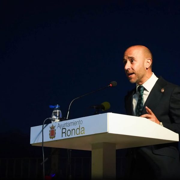 Carlos García pregona la Feria de Pedro Romero con un emotivo recuerdo a la solidaridad de Ronda