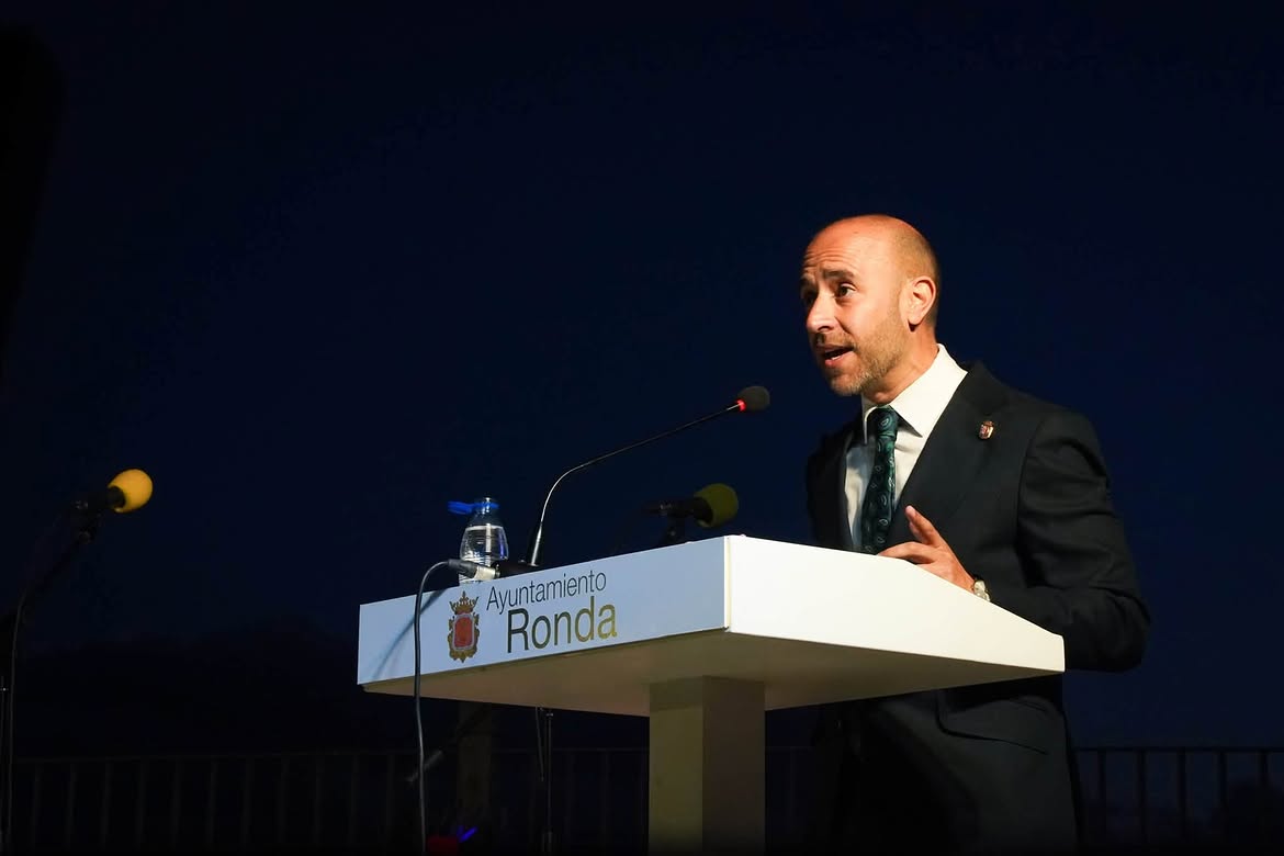 Carlos García pregona la Feria de Pedro Romero con un emotivo recuerdo a la solidaridad de Ronda